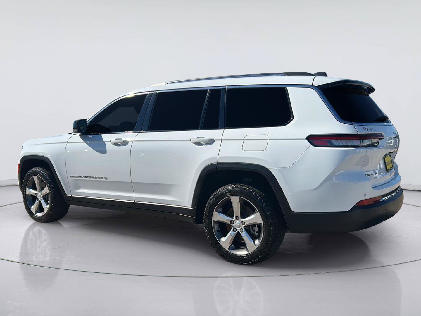 Used 2021 Jeep Grand Cherokee L Limited AWD/4WD image 6