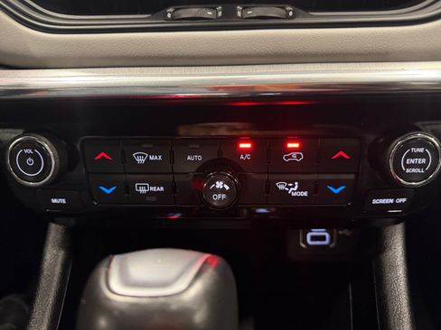 Used 2024 Jeep Compass Limited AWD/4WD image 42