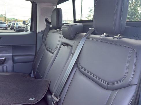 Used 2024 Ford Maverick Lariat w/ Black Appearance Package FWD image 19