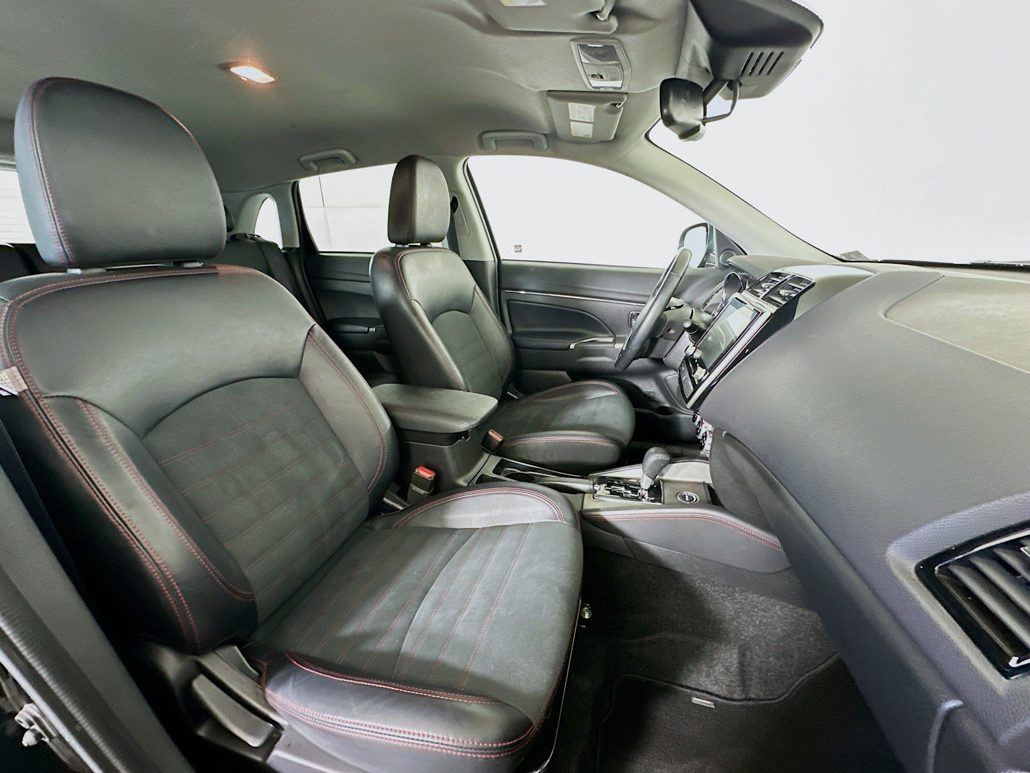 Used 2024 Mitsubishi Outlander Sport AWD image 30