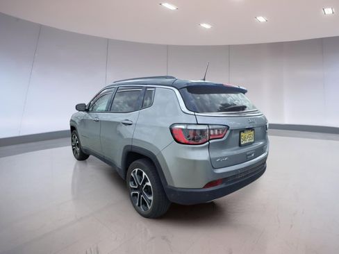 Used 2023 Jeep Compass Limited w/ Sun and Sound Group AWD/4WD image 3