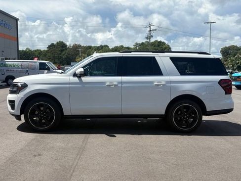 Used 2024 Ford Expedition Max Limited AWD/4WD image 2