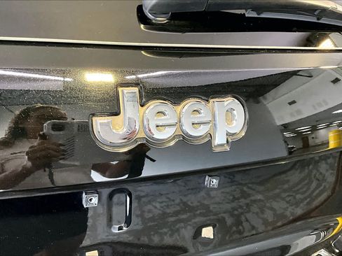Used 2020 Jeep Grand Cherokee Limited AWD/4WD image 33