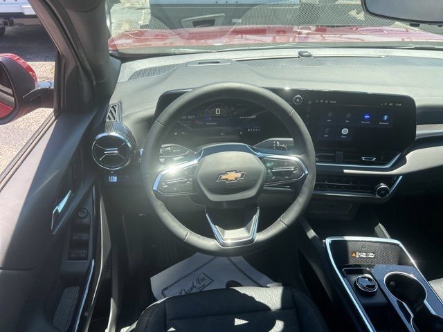 New 2026 Chevrolet Equinox LT w/ Convenience Package II FWD image 28