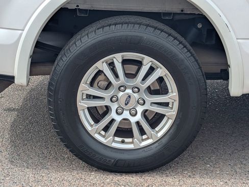 Used 2015 Ford F150 Lariat w/ Equipment Group 501A Mid image 10