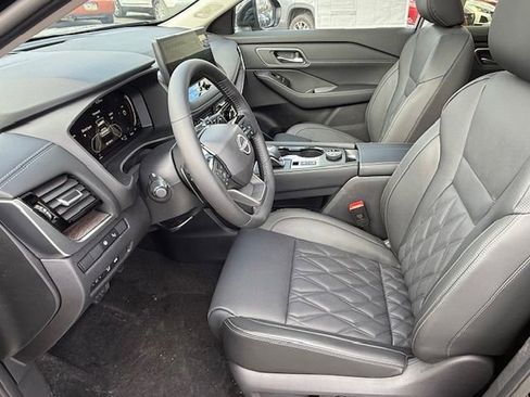 New 2026 Nissan Rogue Platinum w/ Platinum Premium Package image 11