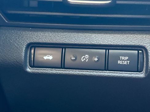 Used 2023 Nissan Altima 2.5 SV FWD image 31