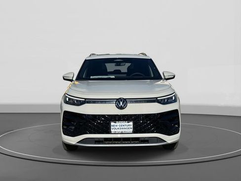 New 2026 Volkswagen Tiguan SEL R-Line image 2
