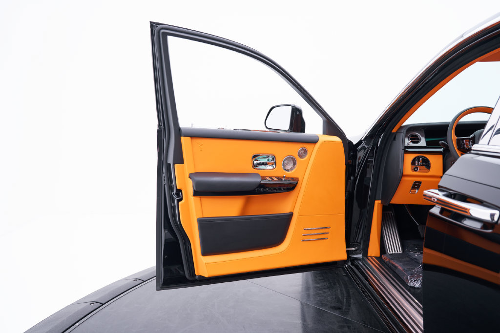 Used 2026 Rolls-Royce Phantom Sedan RWD image 47