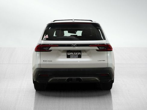 Used 2024 Toyota Grand Highlander Limited image 5