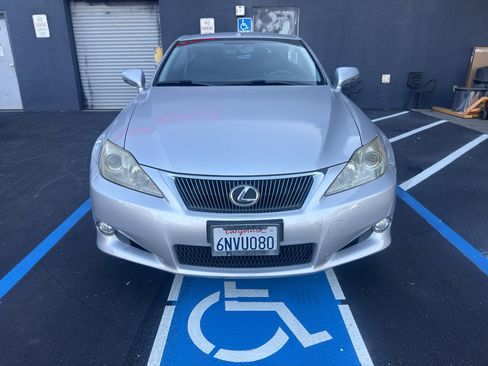 Used 2010 Lexus IS 250C RWD image 2