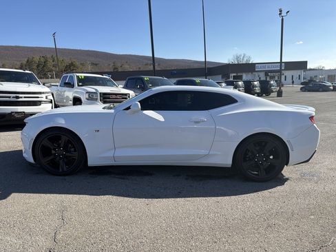 Used 2018 Chevrolet Camaro LT w/ RS Package RWD image 7