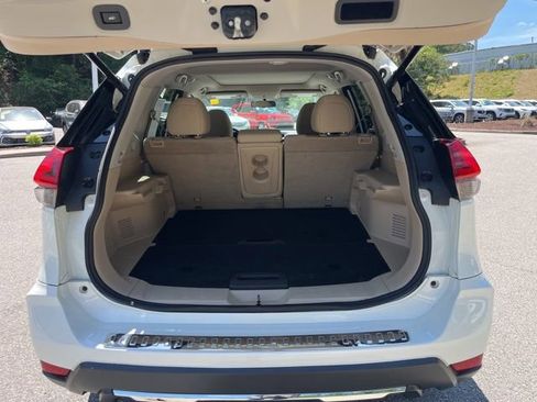 Used 2018 Nissan Rogue SV w/ Sun & Sound Touring Package FWD image 34