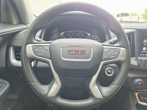 Used 2024 GMC Terrain SLE w/ Driver Convenience Package FWD image 18