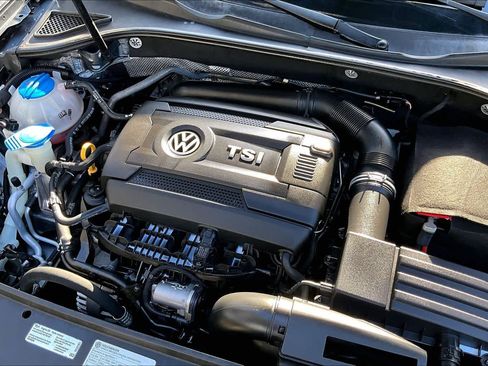 Used 2017 Volkswagen Passat 1.8T S image 31