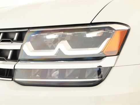 Used 2018 Volkswagen Atlas SEL Premium image 35