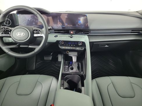 New 2025 Hyundai Elantra Limited image 4