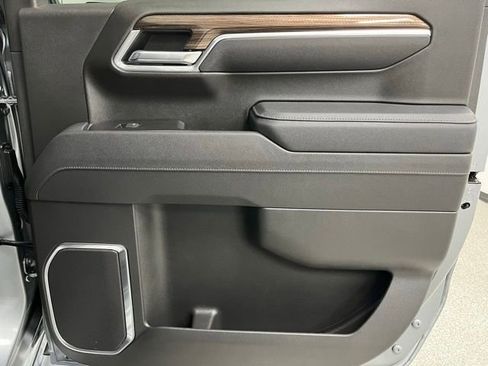 Used 2025 Chevrolet Silverado 1500 RST AWD/4WD image 49
