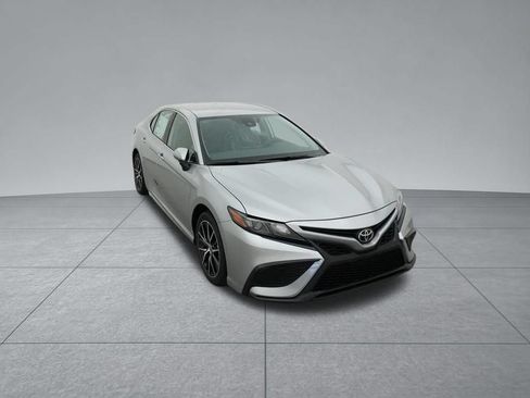 Used 2023 Toyota Camry SE FWD image 17