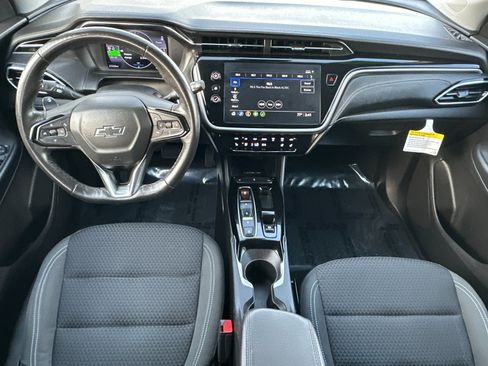 Used 2022 Chevrolet Bolt EUV LT w/ Comfort Package image 13