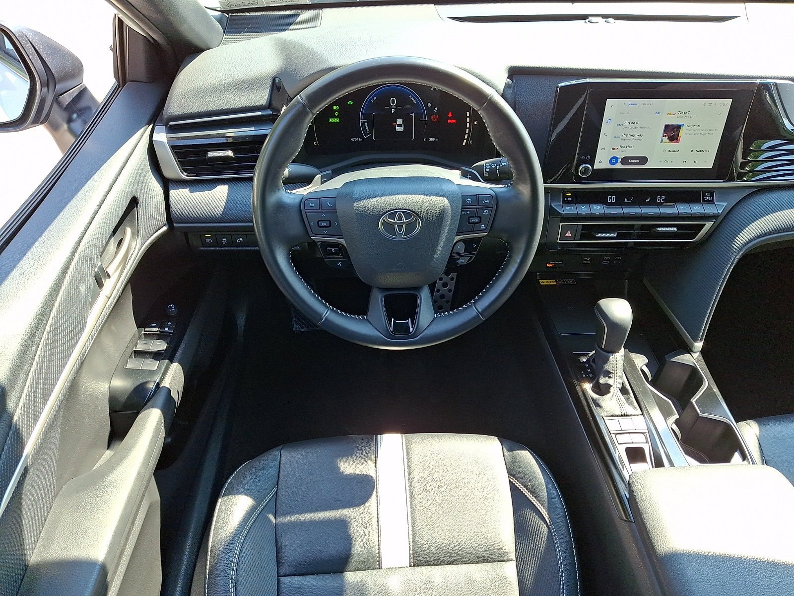 Certified 2025 Toyota Camry SE FWD image 12