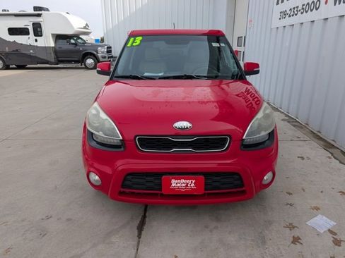 Used 2013 Kia Soul ! w/ Premium Pkg image 32