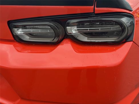 Used 2020 Chevrolet Camaro SS RWD image 28