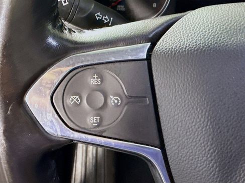 Used 2021 Chevrolet Traverse LT w/ LT Premium Package image 14