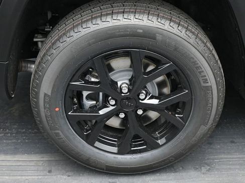 New 2026 Jeep Grand Cherokee L 4WD image 40