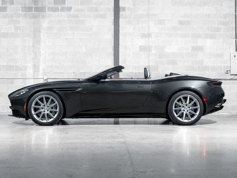 Used 2019 Aston Martin DB11 Volante image 6