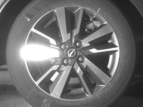Used 2025 Nissan Versa SV FWD image 18