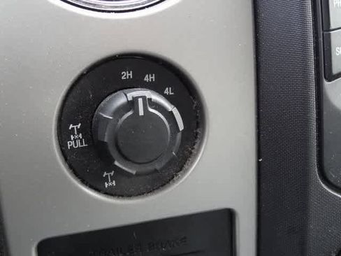 Used 2013 Ford F150 XLT w/ XLT Chrome Pkg image 12