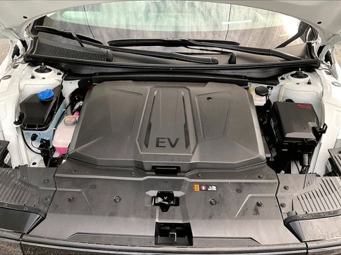 Certified 2026 Hyundai Ioniq 5 Limited RWD image 31