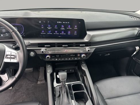 Used 2025 Kia Telluride S FWD image 24