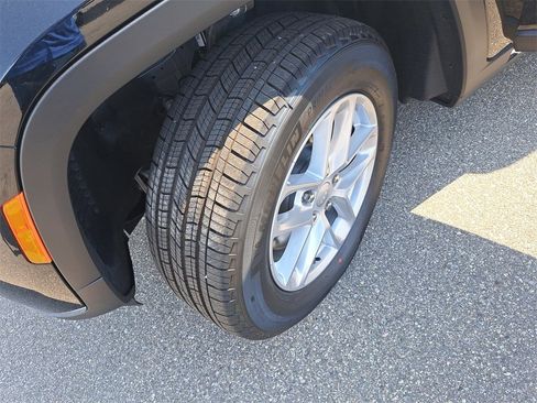 New 2025 Jeep Grand Cherokee L Laredo w/ Luxury Tech Group I image 33