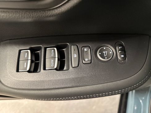 Used 2025 Honda HR-V EX-L image 19