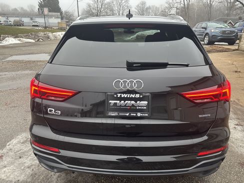 Used 2022 Audi Q3 2.0T Premium w/ Convenience Package image 5