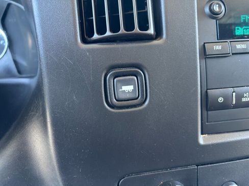 Used 2019 Chevrolet Express 2500 w/ Driver Convenience Package RWD image 15