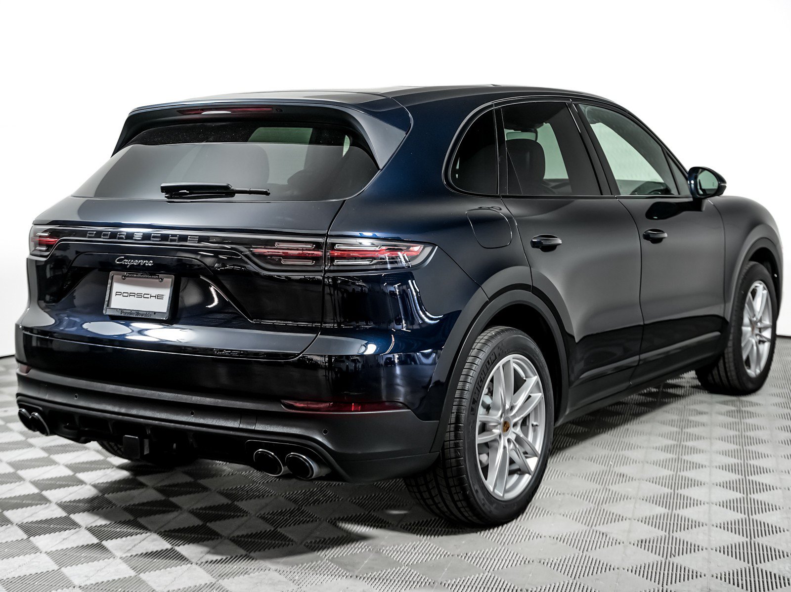 Certified 2023 Porsche Cayenne AWD/4WD image 10