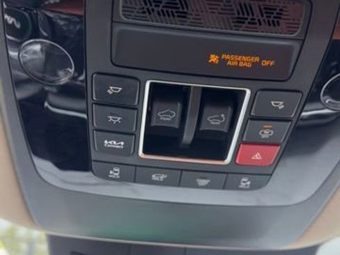 Used 2026 Kia Carnival SX FWD image 15