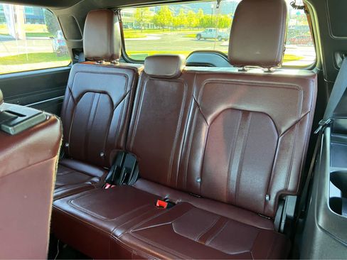 Used 2024 Ford Expedition Limited AWD/4WD image 29