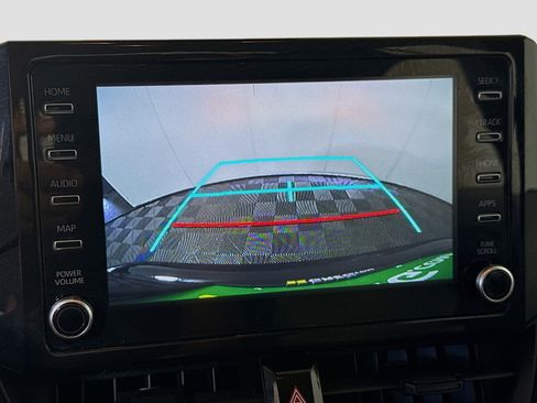 Used 2020 Toyota Corolla LE image 19