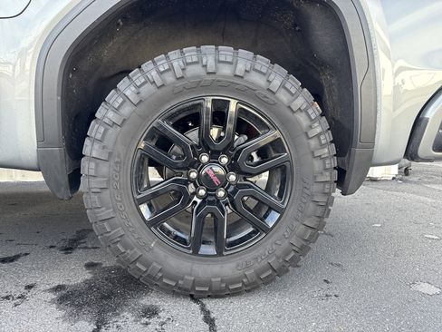 Used 2024 GMC Sierra 1500 Elevation w/ LPO, Elevation Black Package image 3