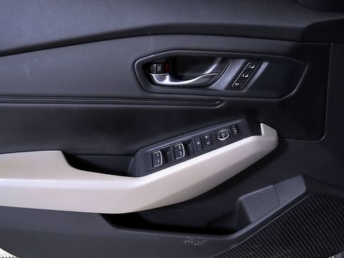 Used 2023 Honda Accord EX-L image 18