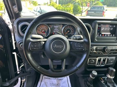 Used 2022 Jeep Wrangler Sport AWD/4WD image 11