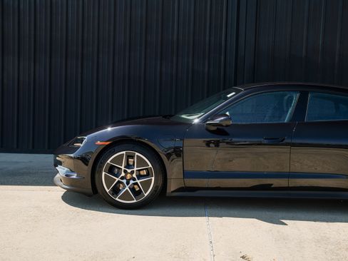 New 2025 Porsche Taycan image 11