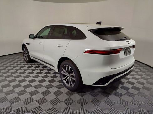 Used 2026 Jaguar F-PACE R-Dynamic S image 3