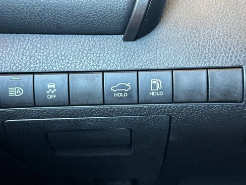 Certified 2020 Toyota Camry SE w/ Carpet Mat Package FWD image 29