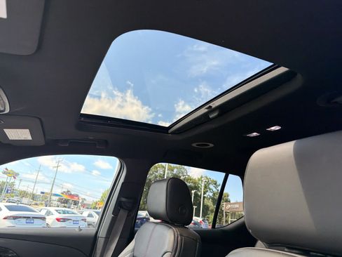Certified 2023 Chevrolet Traverse RS w/ LPO, Floor Liner Package AWD/4WD image 8