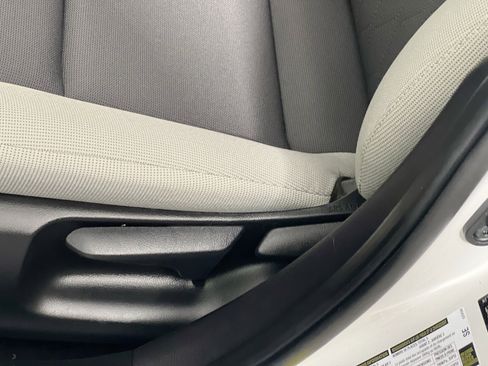 Used 2026 Toyota Corolla LE FWD image 15